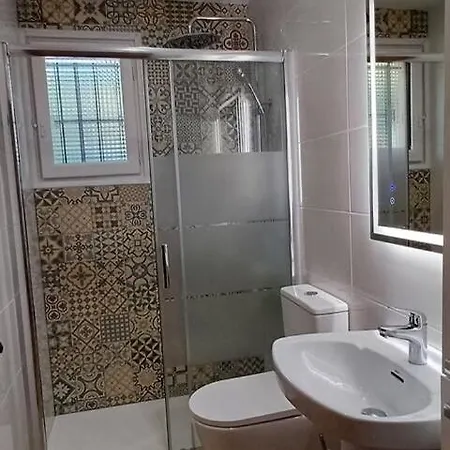 Twin Single بيت ضيافة بالافروجيل
